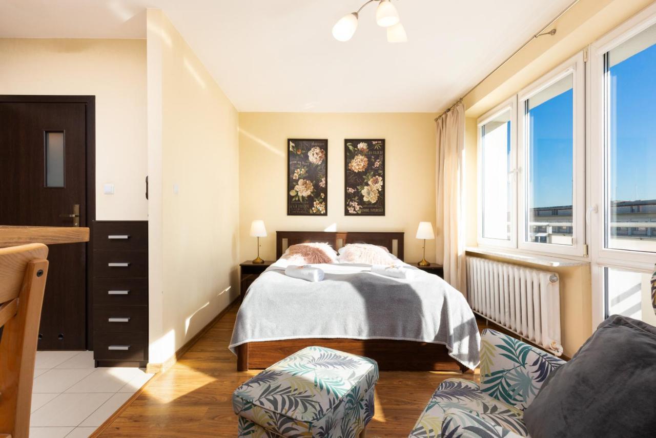 Apartments City Center Krucza By Renters Warsawa Bagian luar foto