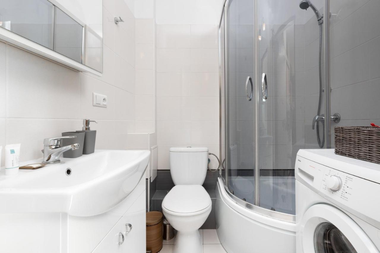 Apartments City Center Krucza By Renters Warsawa Bagian luar foto